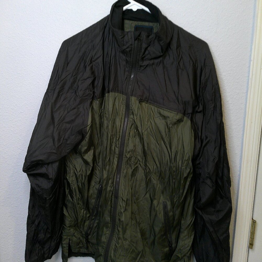 EMS mens running windbreaker large